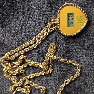40 - Vintage gold tone chain heart watch (working condition)